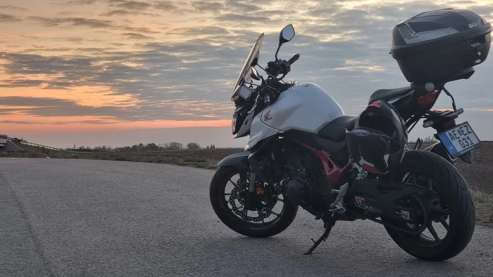 Motoros barátok, ismerősök!