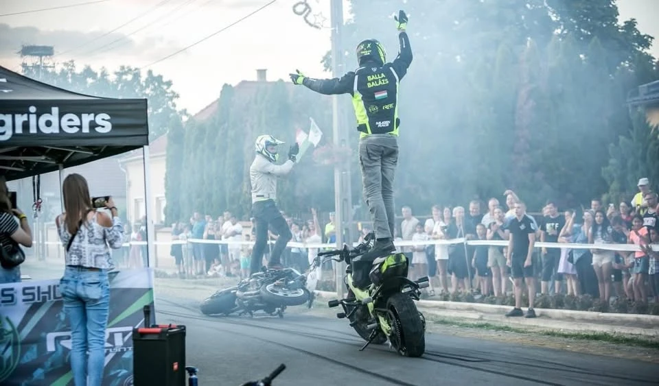 RRTstunt Extrém motoros show
