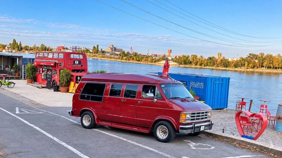 7th Van's Day!